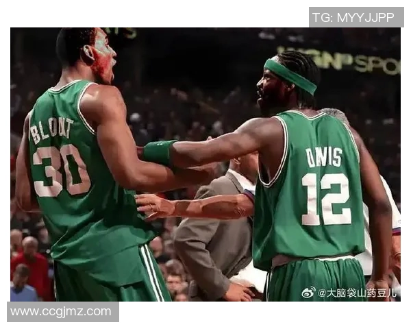 猛龙与凯尔特人激战正酣球迷热情高涨场馆气氛火爆